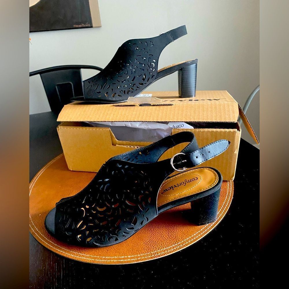 NIB Comfortview Dollie Womens 9M Black Suede Cutout Sandals/Shoes